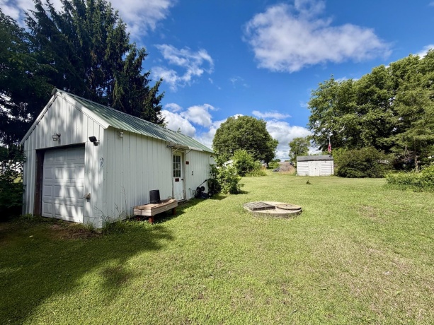 5172 Locust, THOMSON, Illinois 61285, 1 Bedroom Bedrooms, ,2 BathroomsBathrooms,House,For Sale,Locust,202603633