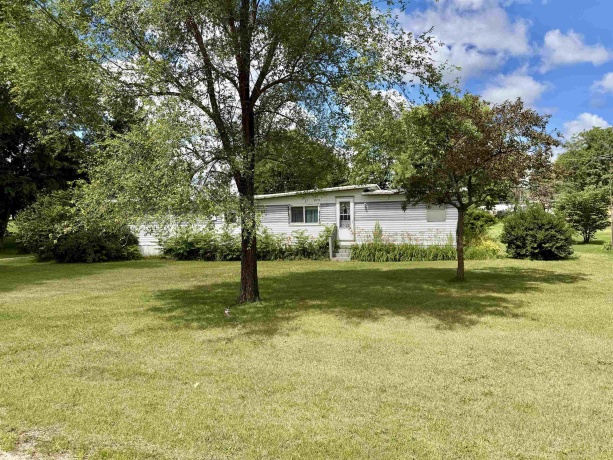 5172 Locust, THOMSON, Illinois 61285, 1 Bedroom Bedrooms, ,2 BathroomsBathrooms,House,For Sale,Locust,202603633