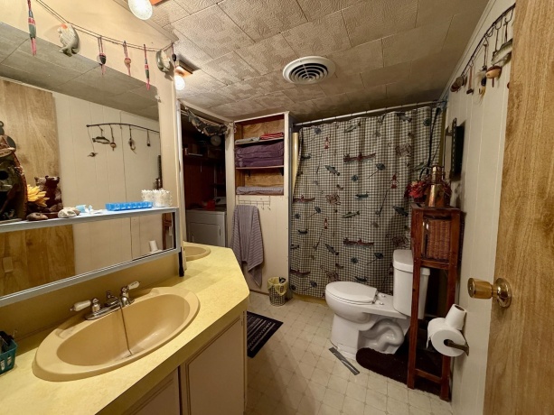 5172 Locust, THOMSON, Illinois 61285, 1 Bedroom Bedrooms, ,2 BathroomsBathrooms,House,For Sale,Locust,202603633