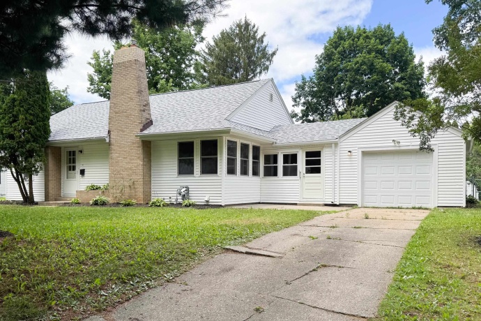 2610 Pelham, ROCKFORD, Illinois 61107, 3 Bedrooms Bedrooms, ,2 BathroomsBathrooms,House,For Sale,Pelham,202603638