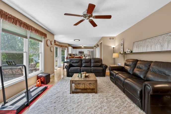 1505 Conlin, BELVIDERE, Illinois 61008, 4 Bedrooms Bedrooms, ,2 BathroomsBathrooms,House,For Sale,Conlin,202603640