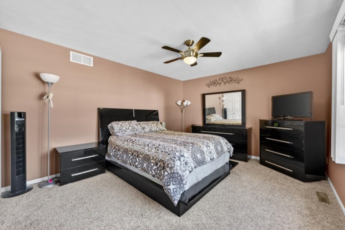 1505 Conlin, BELVIDERE, Illinois 61008, 4 Bedrooms Bedrooms, ,2 BathroomsBathrooms,House,For Sale,Conlin,202603640