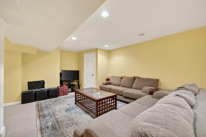 1505 Conlin, BELVIDERE, Illinois 61008, 4 Bedrooms Bedrooms, ,2 BathroomsBathrooms,House,For Sale,Conlin,202603640
