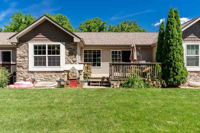 156 RIVER WOODS, ROCKTON, Illinois 61072, 3 Bedrooms Bedrooms, ,3 BathroomsBathrooms,Condominium,For Sale,RIVER WOODS,202603636