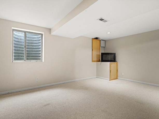 2625 Winfield, BELVIDERE, Illinois 61008, 5 Bedrooms Bedrooms, ,2 BathroomsBathrooms,House,For Sale,Winfield,202603642