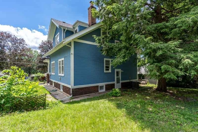 1818 2ND, ROCKFORD, Illinois 61104, 3 Bedrooms Bedrooms, ,1 BathroomBathrooms,House,For Sale,2ND,202603643