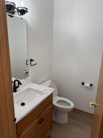 470 Prairie Knoll, POPLAR GROVE, Illinois 61065, 4 Bedrooms Bedrooms, ,2 BathroomsBathrooms,House,For Sale,Prairie Knoll,202603644