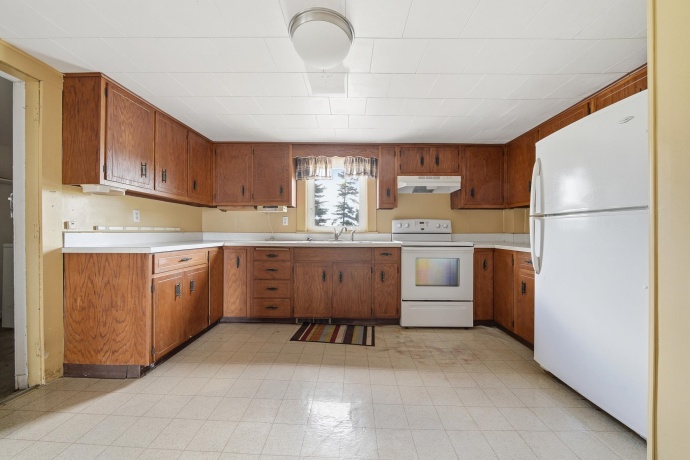 2283 2750, Kewanee, Illinois 61443, 4 Bedrooms Bedrooms, ,2 BathroomsBathrooms,House,For Sale,2750,202603645