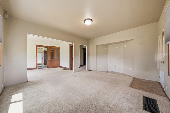 2283 2750, Kewanee, Illinois 61443, 4 Bedrooms Bedrooms, ,2 BathroomsBathrooms,House,For Sale,2750,202603645