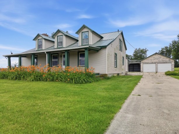 2283 2750, Kewanee, Illinois 61443, 4 Bedrooms Bedrooms, ,2 BathroomsBathrooms,House,For Sale,2750,202603645