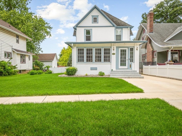 1239 Lincoln, FREEPORT, Illinois 61032, 3 Bedrooms Bedrooms, ,2 BathroomsBathrooms,House,For Sale,Lincoln,202603646