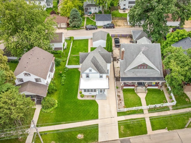 1239 Lincoln, FREEPORT, Illinois 61032, 3 Bedrooms Bedrooms, ,2 BathroomsBathrooms,House,For Sale,Lincoln,202603646