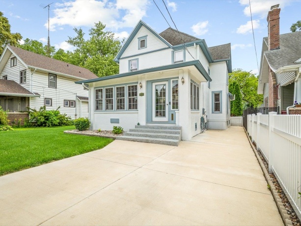 1239 Lincoln, FREEPORT, Illinois 61032, 3 Bedrooms Bedrooms, ,2 BathroomsBathrooms,House,For Sale,Lincoln,202603646