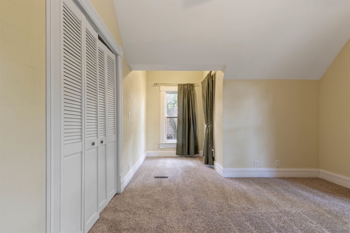925 C, ROCKFORD, Illinois 61107, 3 Bedrooms Bedrooms, ,1 BathroomBathrooms,House,For Sale,C,202603655