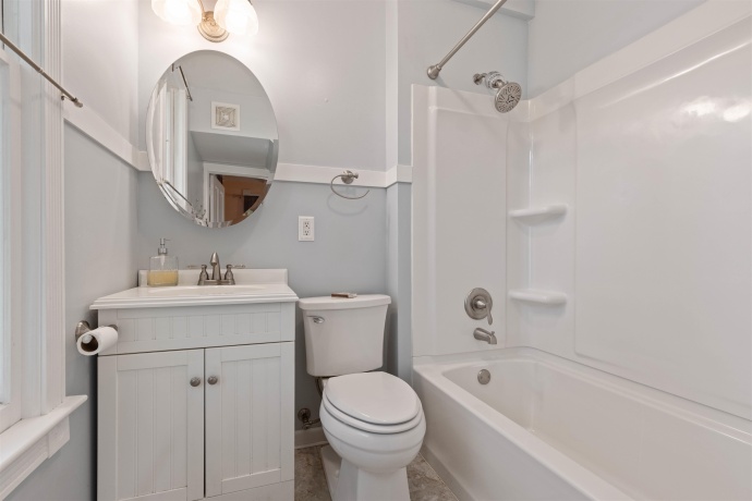 925 C, ROCKFORD, Illinois 61107, 3 Bedrooms Bedrooms, ,1 BathroomBathrooms,House,For Sale,C,202603655