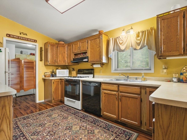 63 delbourne, LAKE SUMMERSET, Illinois 61019, 3 Bedrooms Bedrooms, ,2 BathroomsBathrooms,House,For Sale,delbourne,202603657