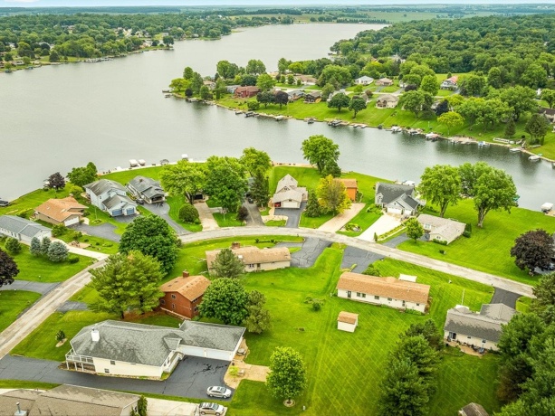 63 delbourne, LAKE SUMMERSET, Illinois 61019, 3 Bedrooms Bedrooms, ,2 BathroomsBathrooms,House,For Sale,delbourne,202603657