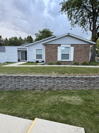 620 Woodbridge #2, FREEPORT, Illinois 61032, 2 Bedrooms Bedrooms, ,1 BathroomBathrooms,Condominium,For Sale,Woodbridge #2,202603658