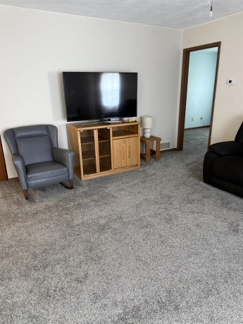 620 Woodbridge #2, FREEPORT, Illinois 61032, 2 Bedrooms Bedrooms, ,1 BathroomBathrooms,Condominium,For Sale,Woodbridge #2,202603658