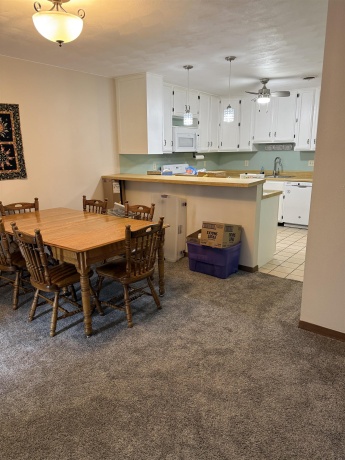 620 Woodbridge #2, FREEPORT, Illinois 61032, 2 Bedrooms Bedrooms, ,1 BathroomBathrooms,Condominium,For Sale,Woodbridge #2,202603658