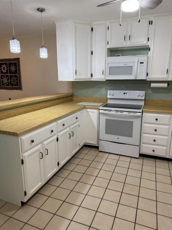 620 Woodbridge #2, FREEPORT, Illinois 61032, 2 Bedrooms Bedrooms, ,1 BathroomBathrooms,Condominium,For Sale,Woodbridge #2,202603658