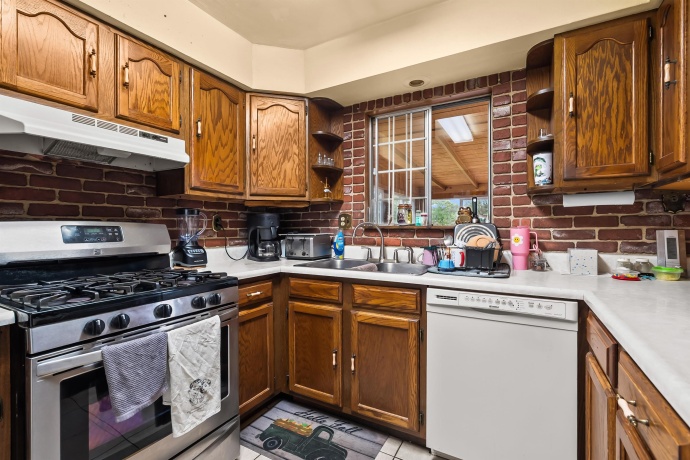 7625 Pulver, ROCKFORD, Illinois 61103, 2 Bedrooms Bedrooms, ,1 BathroomBathrooms,House,For Sale,Pulver,202603663