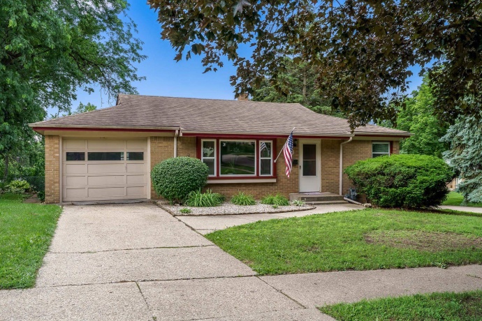 2703 19th, ROCKFORD, Illinois 61108, 2 Bedrooms Bedrooms, ,1 BathroomBathrooms,House,For Sale,19th,202603664