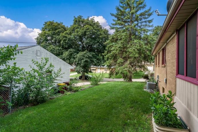 2703 19th, ROCKFORD, Illinois 61108, 2 Bedrooms Bedrooms, ,1 BathroomBathrooms,House,For Sale,19th,202603664