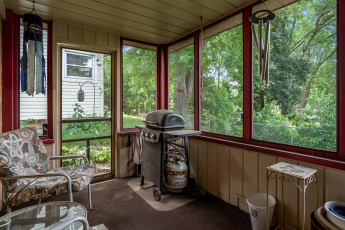 2703 19th, ROCKFORD, Illinois 61108, 2 Bedrooms Bedrooms, ,1 BathroomBathrooms,House,For Sale,19th,202603664