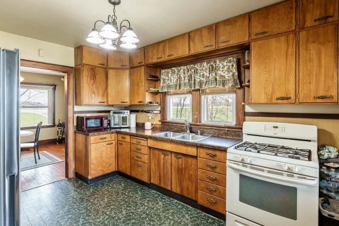 16905 State, PECATONICA, Illinois 61063, 3 Bedrooms Bedrooms, ,1 BathroomBathrooms,House,For Sale,State,202507697