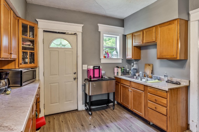 1121 Preston, ROCKFORD, Illinois 61102, 3 Bedrooms Bedrooms, ,1 BathroomBathrooms,House,For Sale,Preston,202603666