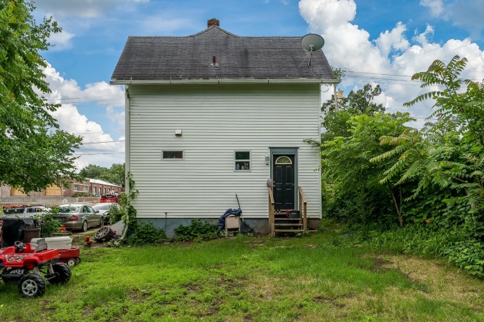 1121 Preston, ROCKFORD, Illinois 61102, 3 Bedrooms Bedrooms, ,1 BathroomBathrooms,House,For Sale,Preston,202603666