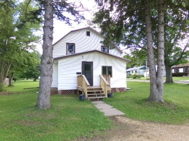 1801 Shawnee, FREEPORT, Illinois 61032, 3 Bedrooms Bedrooms, ,1 BathroomBathrooms,House,For Sale,Shawnee,202603668