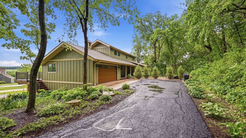 103 Cogan, GALENA, Illinois 61036, 3 Bedrooms Bedrooms, ,2 BathroomsBathrooms,House,For Sale,Cogan,202603669