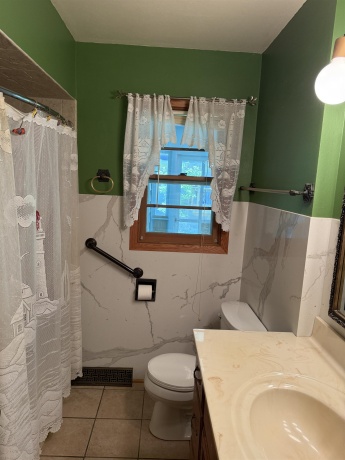 1894 Ridge, FREEPORT, Illinois 61032, 3 Bedrooms Bedrooms, ,1 BathroomBathrooms,House,For Sale,Ridge,202603670