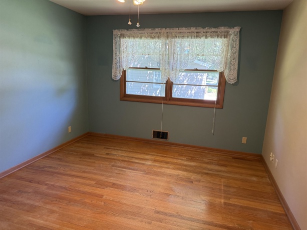1894 Ridge, FREEPORT, Illinois 61032, 3 Bedrooms Bedrooms, ,1 BathroomBathrooms,House,For Sale,Ridge,202603670