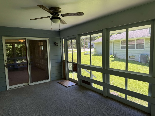 1894 Ridge, FREEPORT, Illinois 61032, 3 Bedrooms Bedrooms, ,1 BathroomBathrooms,House,For Sale,Ridge,202603670
