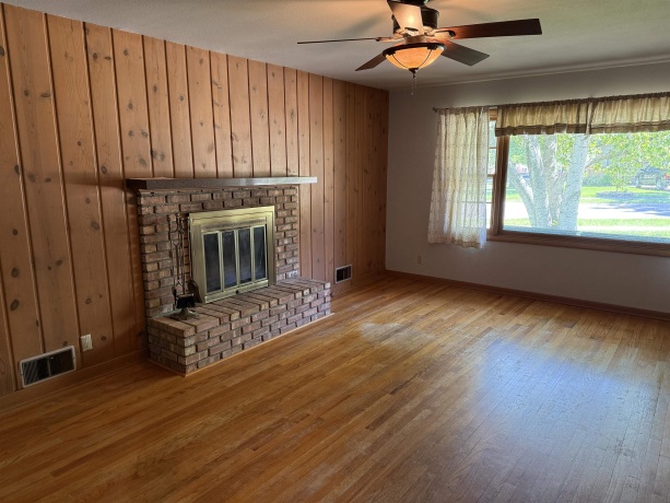 1894 Ridge, FREEPORT, Illinois 61032, 3 Bedrooms Bedrooms, ,1 BathroomBathrooms,House,For Sale,Ridge,202603670