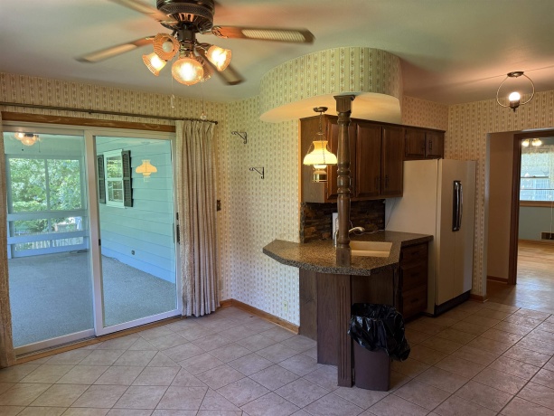 1894 Ridge, FREEPORT, Illinois 61032, 3 Bedrooms Bedrooms, ,1 BathroomBathrooms,House,For Sale,Ridge,202603670