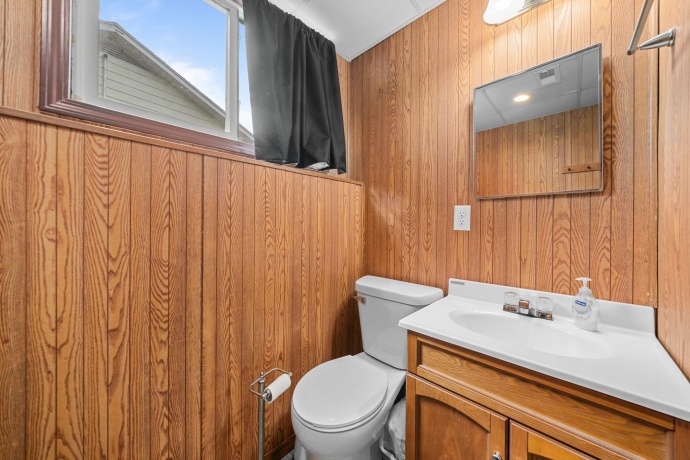 914 Crestview, BYRON, Illinois 61010, 4 Bedrooms Bedrooms, ,2 BathroomsBathrooms,House,For Sale,Crestview,202603673