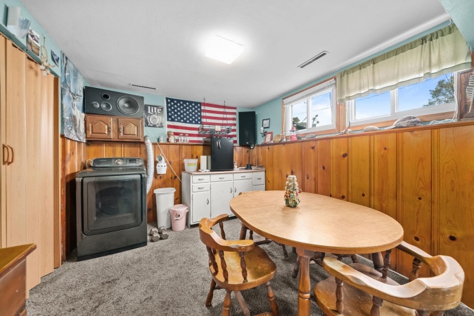 914 Crestview, BYRON, Illinois 61010, 4 Bedrooms Bedrooms, ,2 BathroomsBathrooms,House,For Sale,Crestview,202603673
