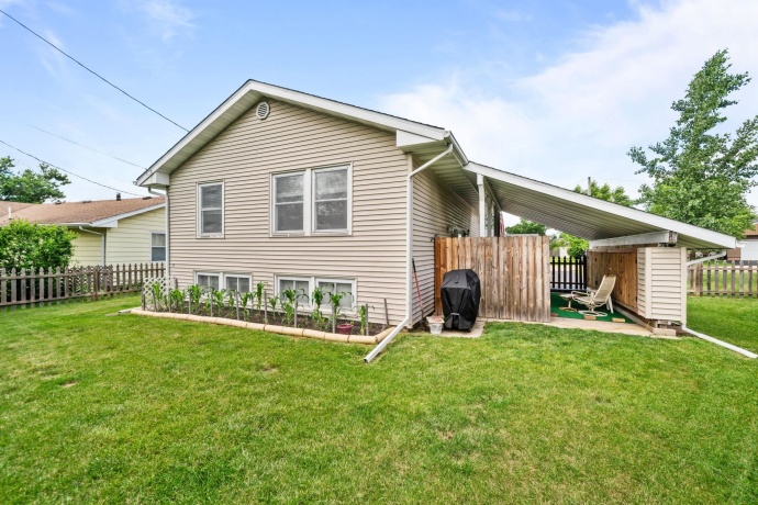 914 Crestview, BYRON, Illinois 61010, 4 Bedrooms Bedrooms, ,2 BathroomsBathrooms,House,For Sale,Crestview,202603673