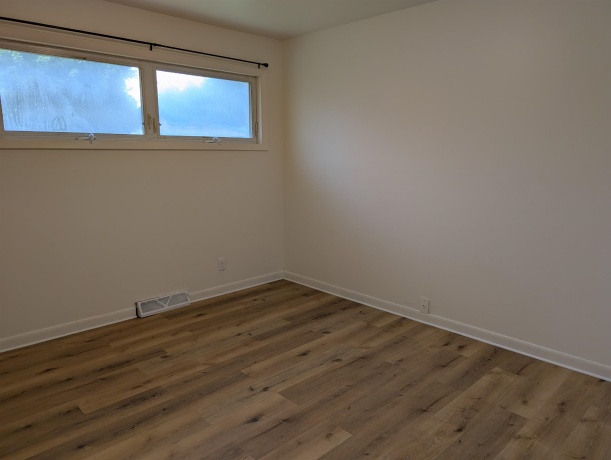 311 Stewart Dr, FREEPORT, Illinois 61032, 3 Bedrooms Bedrooms, ,1 BathroomBathrooms,House,For Sale,Stewart Dr,202603681