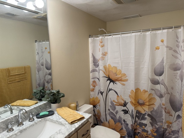 1944 Mesa, FREEPORT, Illinois 61032, 3 Bedrooms Bedrooms, ,2 BathroomsBathrooms,Condominium,For Sale,Mesa,202603682