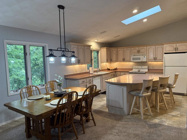 1944 Mesa, FREEPORT, Illinois 61032, 3 Bedrooms Bedrooms, ,2 BathroomsBathrooms,Condominium,For Sale,Mesa,202603682