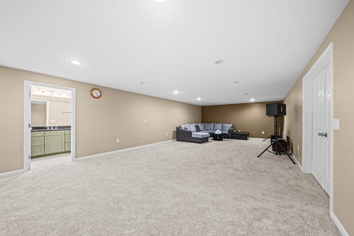 730 Trent, LOVES PARK, Illinois 61111, 4 Bedrooms Bedrooms, ,3 BathroomsBathrooms,House,For Sale,Trent,202603688