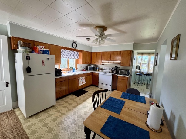 210 Benton, STOCKTON, Illinois 61085, 3 Bedrooms Bedrooms, ,1 BathroomBathrooms,House,For Sale,Benton,202603693