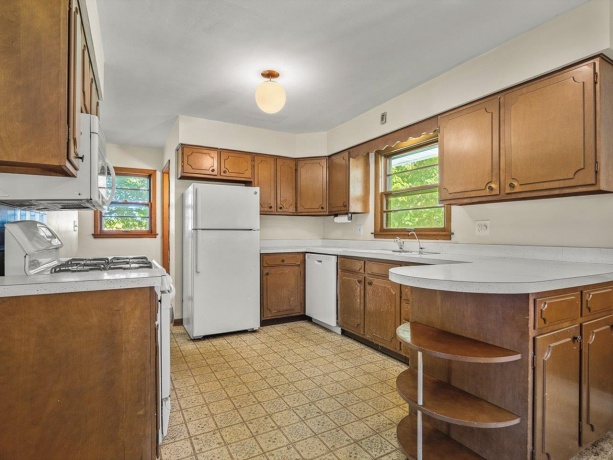 7564 Ivory, ROCKFORD, Illinois 61108, 3 Bedrooms Bedrooms, ,1 BathroomBathrooms,House,For Sale,Ivory,202603698
