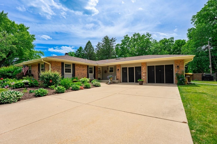 1340 Williamsburg, ROCKFORD, Illinois 61109, 3 Bedrooms Bedrooms, ,2 BathroomsBathrooms,House,For Sale,Williamsburg,202603699
