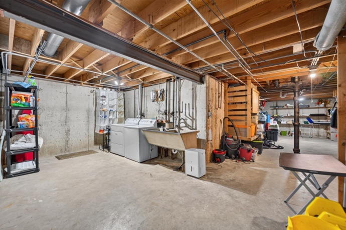 1340 Williamsburg, ROCKFORD, Illinois 61109, 3 Bedrooms Bedrooms, ,2 BathroomsBathrooms,House,For Sale,Williamsburg,202603699